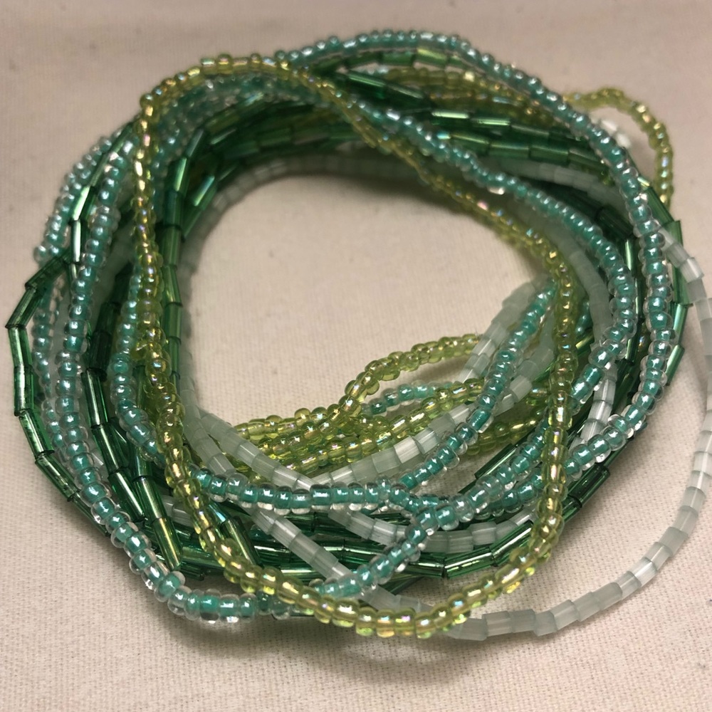set of green and white beaded bracelets 🍏🧚‍♂️📗